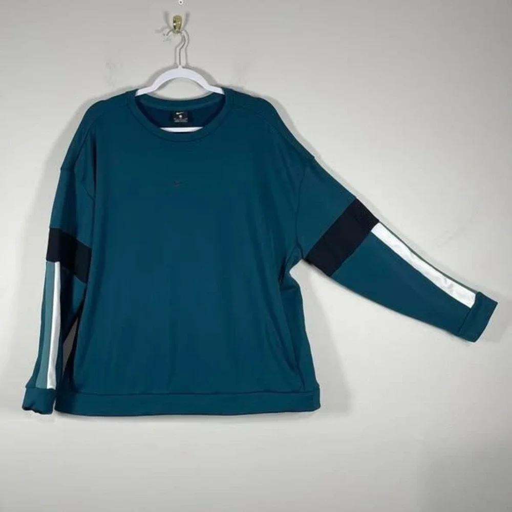 Nike training therma